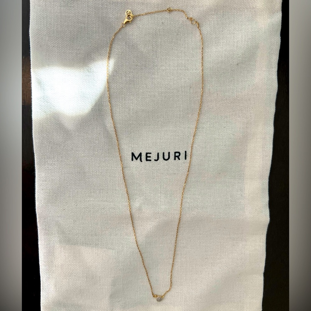 MEJURI Pave diamond round necklace in excellent condition!! 14k gold